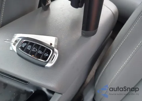 2021 Hyundai Elantra Sel z USA, uszkodzony, nr VIN 5NPLM4AG8MH046513